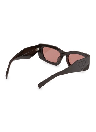 模特儿示范图 - 点击放大 - PRADA - Acetate Rectangular Sunglasses