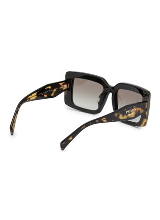 模特儿示范图 - 点击放大 - PRADA - Acetate Square Sunglasses