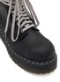 细节 - 点击放大 - RICK OWENS - X DR. MARTENS 绕带皮革中筒靴