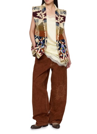模特儿示范图 - 点击放大 - MAISON BADIGO - Embroidered Aztec Gilet