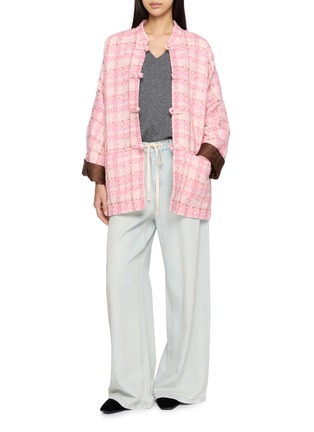 模特儿示范图 - 点击放大 - EQUIL - Reversible Button Front Tweed Shirt