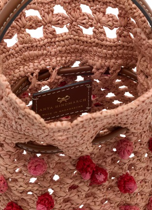 细节 - 点击放大 - ANYA HINDMARCH - Squid Raffia Crossbody Bag