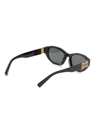 模特儿示范图 - 点击放大 - MIU MIU - Miu Glimpse Oval Sunglasses