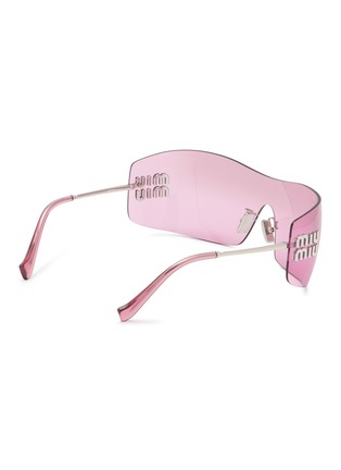 模特儿示范图 - 点击放大 - MIU MIU - Main Collection Rectangle Sunglasses