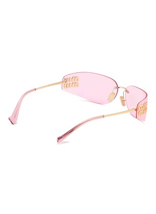 模特儿示范图 - 点击放大 - MIU MIU - Fashion Show Metal Rectangle Sunglasses