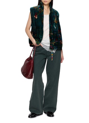 模特儿示范图 - 点击放大 - BOKJA - Velvet Puffer Gilet