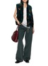 模特儿示范图 - 点击放大 - BOKJA - Velvet Puffer Gilet