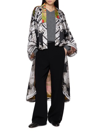模特儿示范图 - 点击放大 - BOKJA - Diva Hamza Reversible Kimono