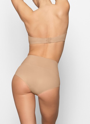 细节 - 点击放大 - SKIMS - Smoothing Intimates High Waisted Briefs