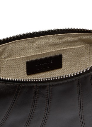 细节 - 点击放大 - LEMAIRE - Small Croissant Leather Bag
