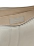 细节 - 点击放大 - LEMAIRE - Medium Croissant Leather Bag