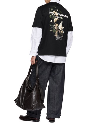 模特儿示范图 - 点击放大 - WOOYOUNGMI - Floral Printed Back Logo Cotton T-shirt