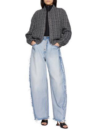 模特儿示范图 - 点击放大 - THE LAURENT - Pearl Stand Collar Tweed Bomber Jacket