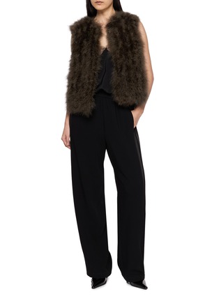 模特儿示范图 - 点击放大 - YVES SALOMON - Feather Silk Lined Vest