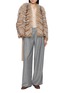 模特儿示范图 - 点击放大 - YVES SALOMON - Chevron Pattern Fur Self Tie Jacket