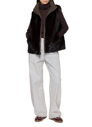 模特儿示范图 - 点击放大 - YVES SALOMON - Rev Mink Fur Vest
