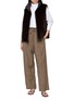 模特儿示范图 - 点击放大 - YVES SALOMON - Rev Mink Fur Vest