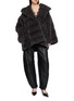 模特儿示范图 - 点击放大 - YVES SALOMON - Hooded Tie Front Fur Jacket