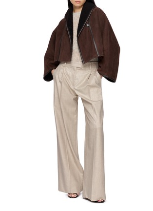 模特儿示范图 - 点击放大 - YVES SALOMON - Short Leather Shearling Cape