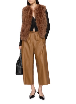 模特儿示范图 - 点击放大 - YVES SALOMON - Cropped Wide Leg Leather Pants