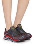 模特儿示范图 - 点击放大 - MIZUNO - WAVE PROPHECY 1 Unisex Sneakers