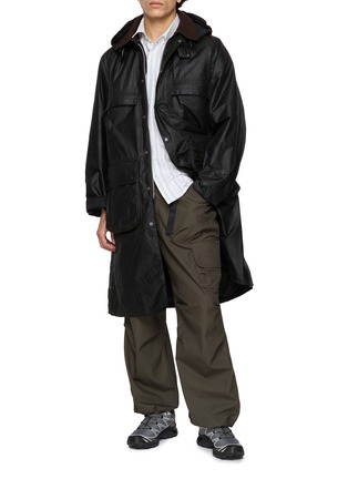 模特儿示范图 - 点击放大 - COMME DES GARÇONS HOMME - Wrap Pocket Straight Leg Cotton Twill Cargo Pants