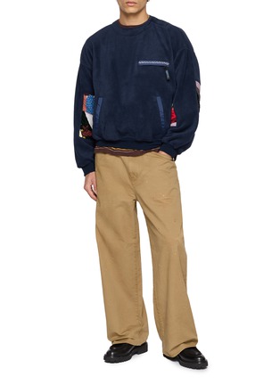 模特儿示范图 - 点击放大 - KHOKI - Quilted Patchwork Fleece Sweater
