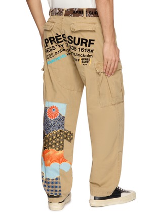 背面 - 点击放大 - APRÈS SURF A.P.S. - Bandana Belt Printed Cargo Pants