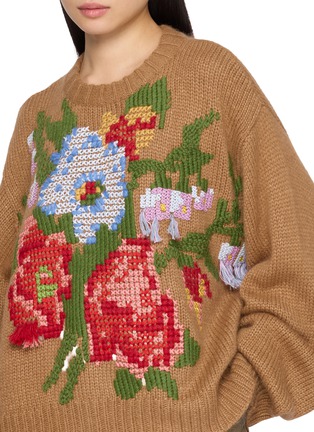  - BAZISZT - Pucalpa Floral Embroidered Knit Sweater