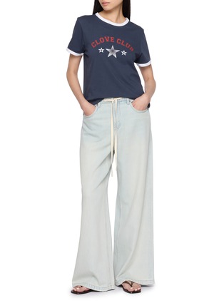 模特儿示范图 - 点击放大 - CLOVE - Star Logo Contrast Trim Cotton Ringer T-Shirt