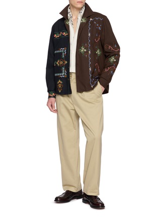 模特儿示范图 - 点击放大 - BAZISZT - Queenie Colour Block Embroidered Shirt