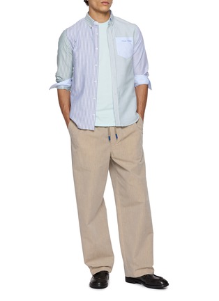 模特儿示范图 - 点击放大 - MAISON LABICHE - Bonne Graine Patchwork Striped Oxford Shirt