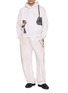 模特儿示范图 - 点击放大 - DOUBLET - Embroidered Waist Chain Cotton Sweatpants