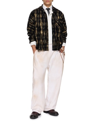 模特儿示范图 - 点击放大 - DOUBLET - Dust Flocky Striped Cotton Pyjama Shirt