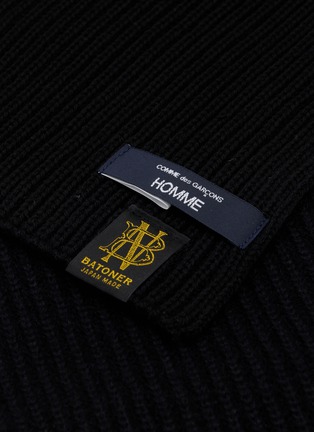 细节 - 点击放大 - COMME DES GARÇONS HOMME - x Batoner Wool Full Cardigan Scarf