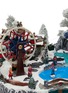 细节 –点击放大 - MUSICBOXWORLD - Ice Skating Rink Cable Car Animated Music Box