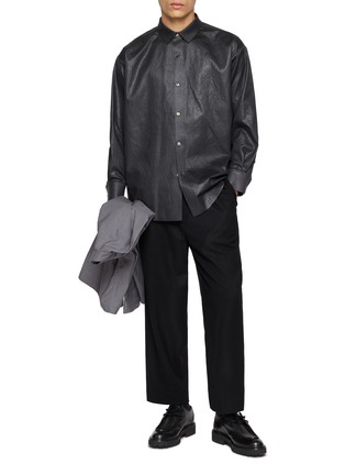 模特儿示范图 - 点击放大 - TECLOR - Vegan Leather Dress Shirt