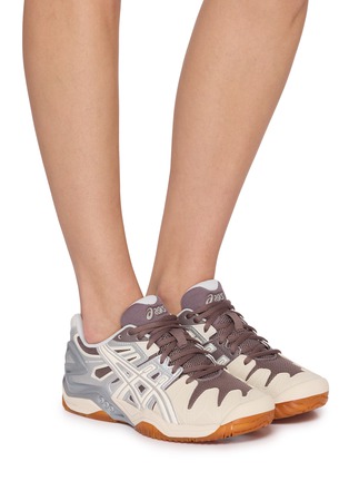 模特儿示范图 - 点击放大 - ASICS - Gel-Revolution 5 Unisex Sneakers