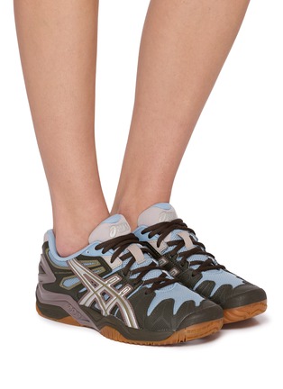 模特儿示范图 - 点击放大 - ASICS - Gel-Revolution 5 Unisex Sneakers