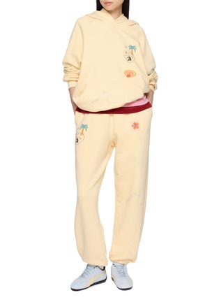 模特儿示范图 - 点击放大 - HALFWAY NATIVE - Mojave Embellished Appliqué Sweatpants