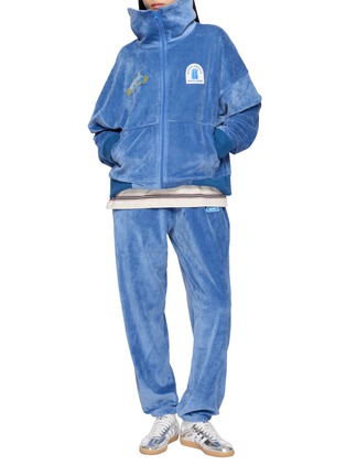 模特儿示范图 - 点击放大 - HALFWAY NATIVE - Ocean Breeze Graphic Appliqué Velour Zip Up Jacket