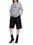 模特儿示范图 - 点击放大 - QUIITO - Half Logo T-Shirt