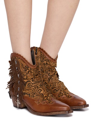 模特儿示范图 - 点击放大 - EL VAQUERO - Kama 40 Leather Charro Boots