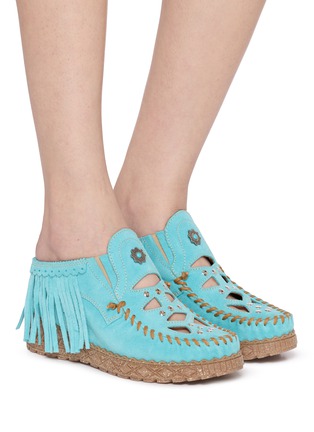 模特儿示范图 - 点击放大 - EL VAQUERO - Bella Suede Wedge Slip-ons