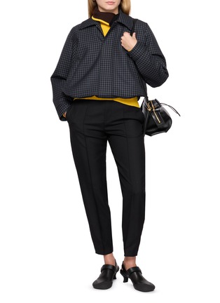 模特儿示范图 - 点击放大 - LOEWE - Gingham Drawstring Hem Jacket