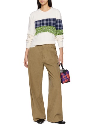 模特儿示范图 - 点击放大 - LOEWE - X Cosima von Bonin Floral Check Panel Wool Sweater