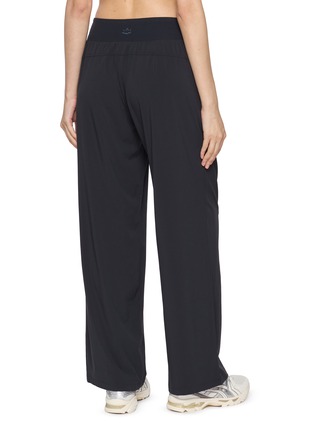 背面 - 点击放大 - BEYOND YOGA - Move Free Wide Leg Pants