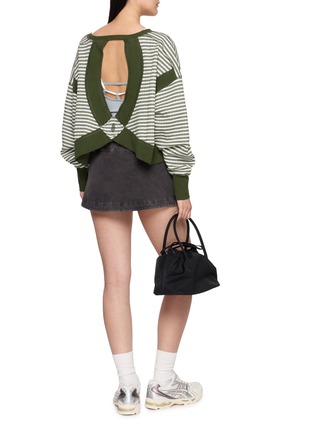 模特儿示范图 - 点击放大 - FP MOVEMENT - Hot Shot Wrap Front Mini Skort