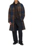 模特儿示范图 - 点击放大 - SOLID HOMME - Ruched Sleeve Button Up Shirt