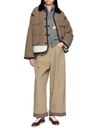 模特儿示范图 - 点击放大 - FAFAMOON - Contrast Stitch Pleated Wide Leg Pants